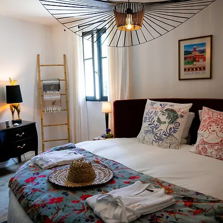 Gîte Les Deux Roches Le Bar-sur-Loup Chambre photo