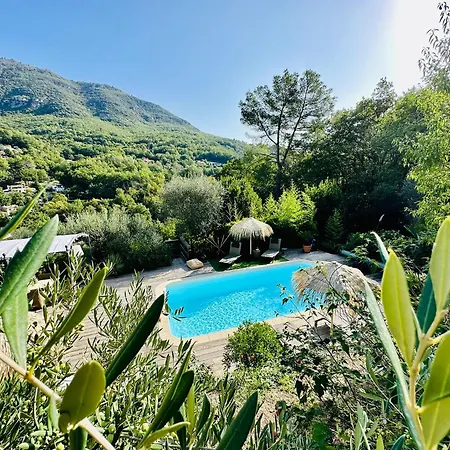 Gîte Les Deux Roches Le Bar-sur-Loup Chambre photo